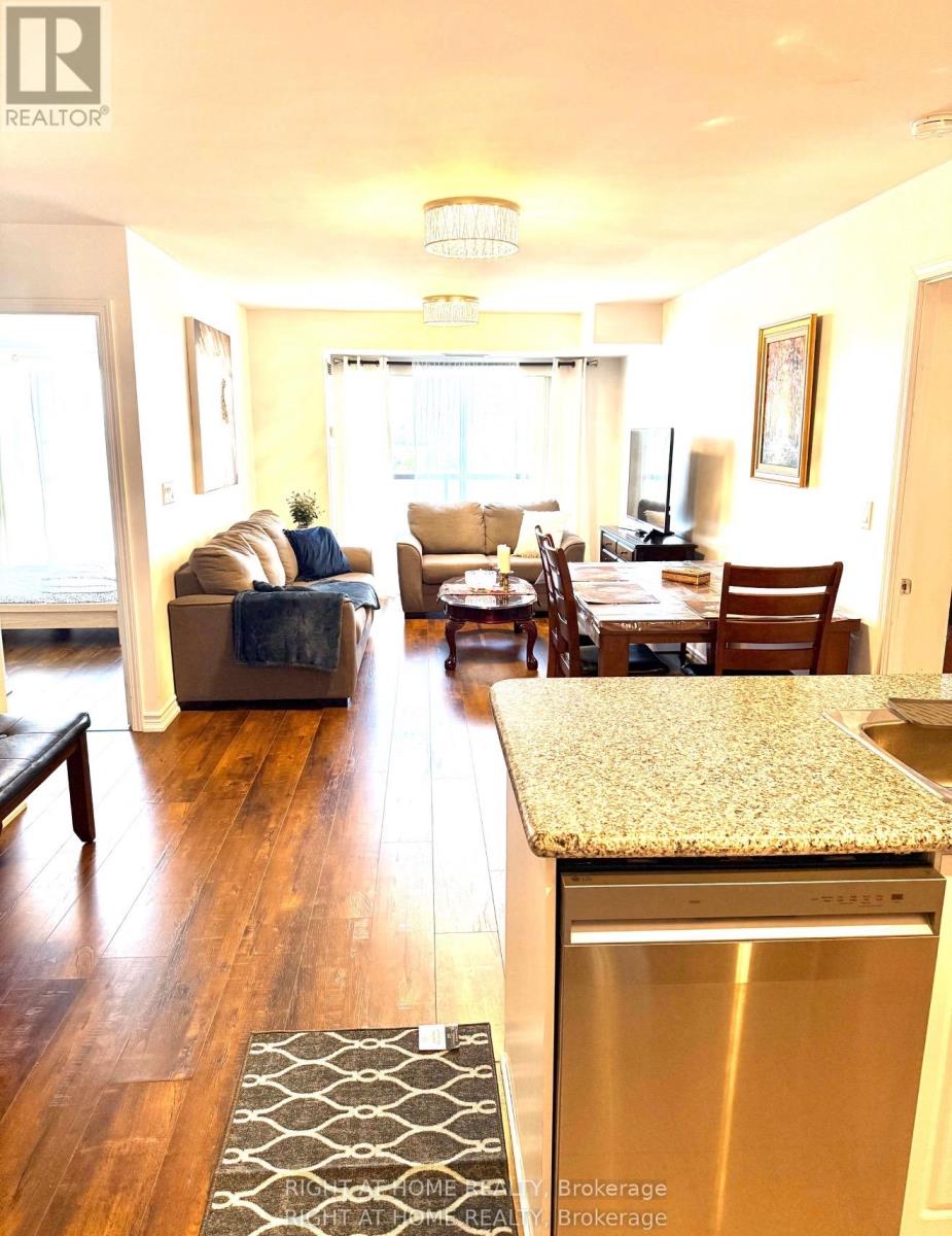 926 - 18 Harding Boulevard, Richmond Hill, Ontario  L4C 0T3 - Photo 3 - N12649950