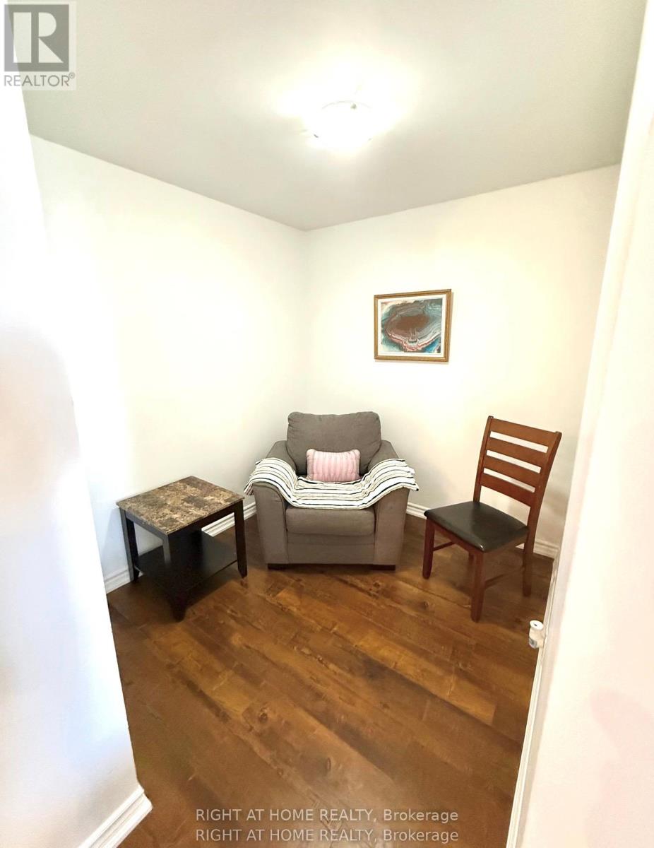 926 - 18 Harding Boulevard, Richmond Hill, Ontario  L4C 0T3 - Photo 9 - N12649950