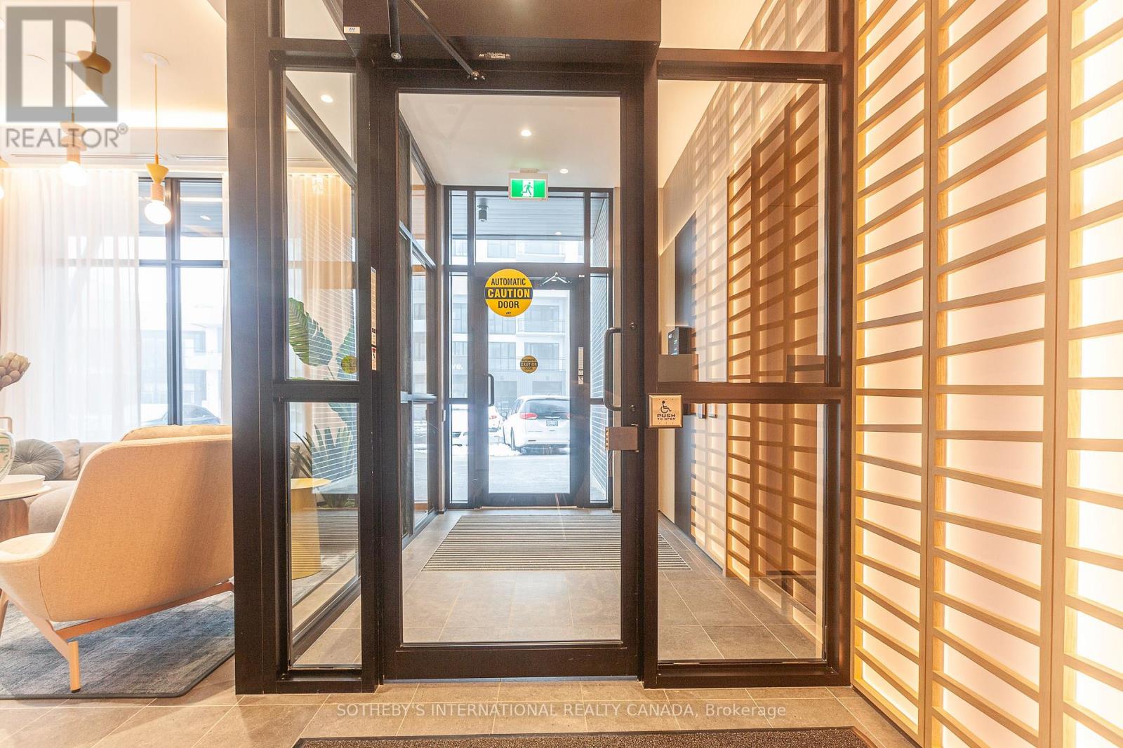 413 - 720 Whitlock Avenue, Milton, Ontario  L9E 2B5 - Photo 2 - W12649508