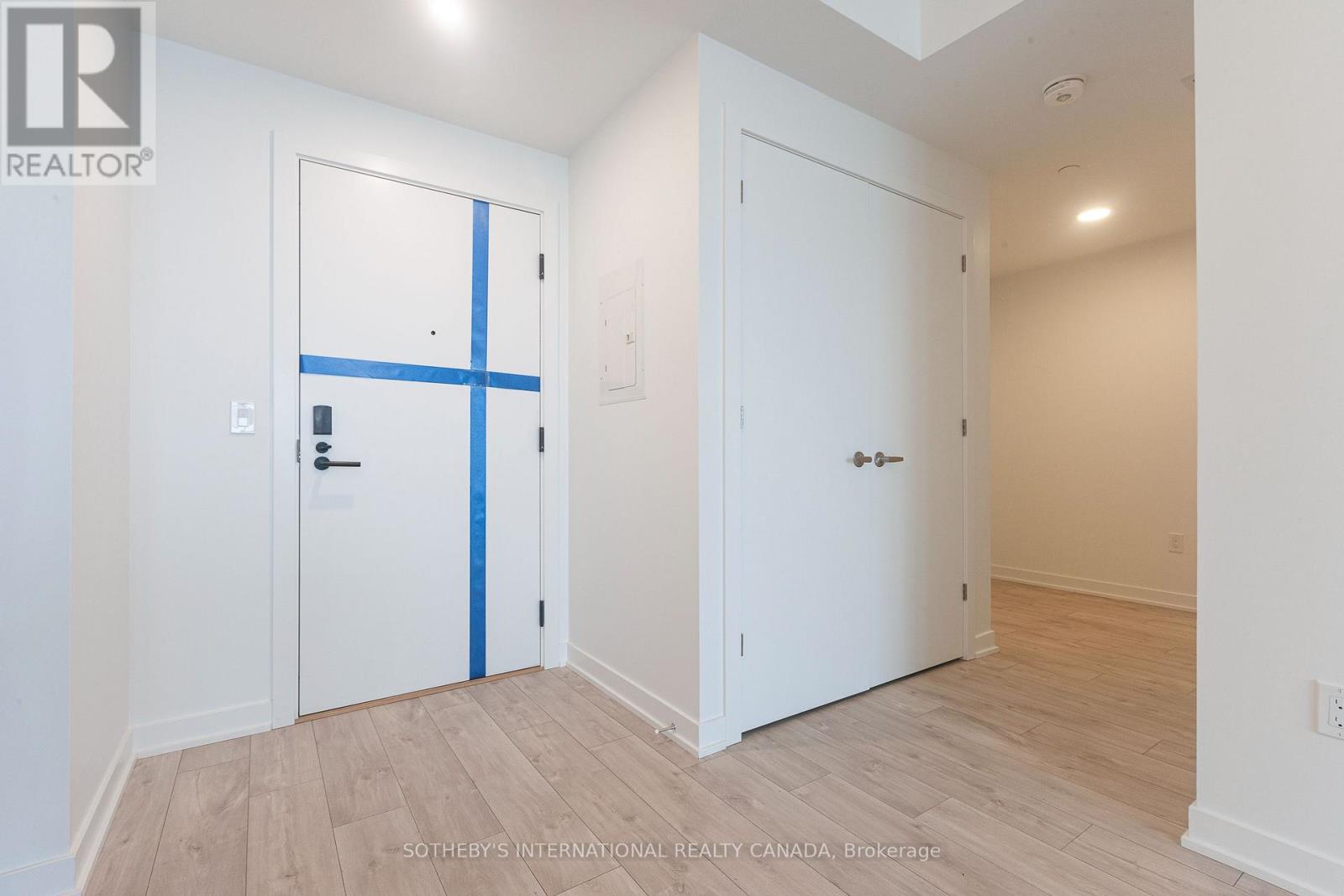 413 - 720 Whitlock Avenue, Milton, Ontario  L9E 2B5 - Photo 6 - W12649508