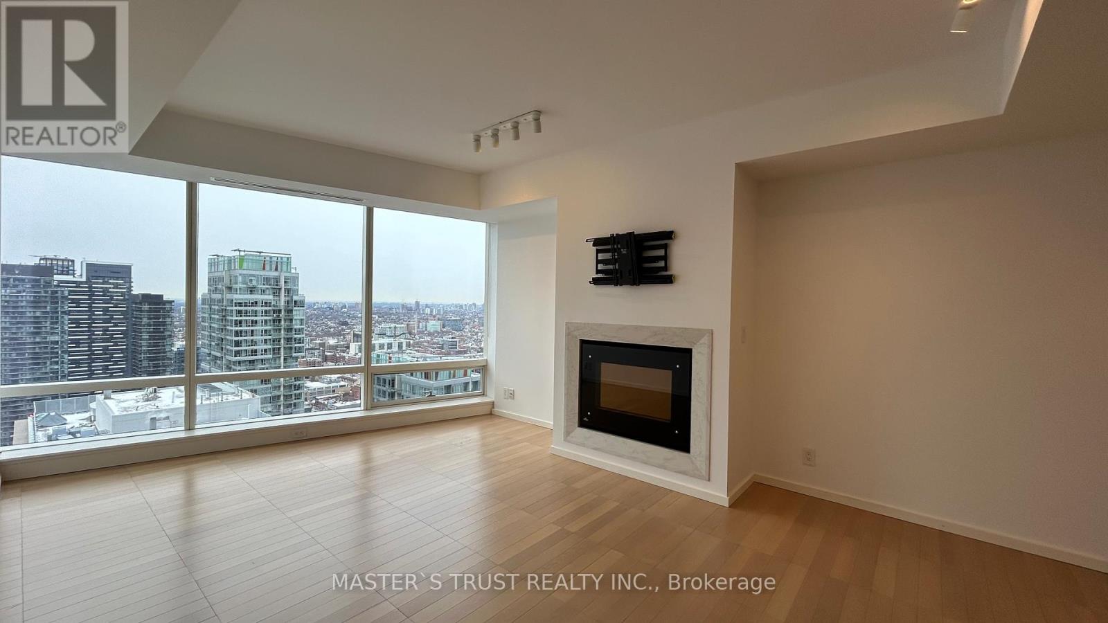 4104 - 180 UNIVERSITY AVENUE, Toronto, Ontario