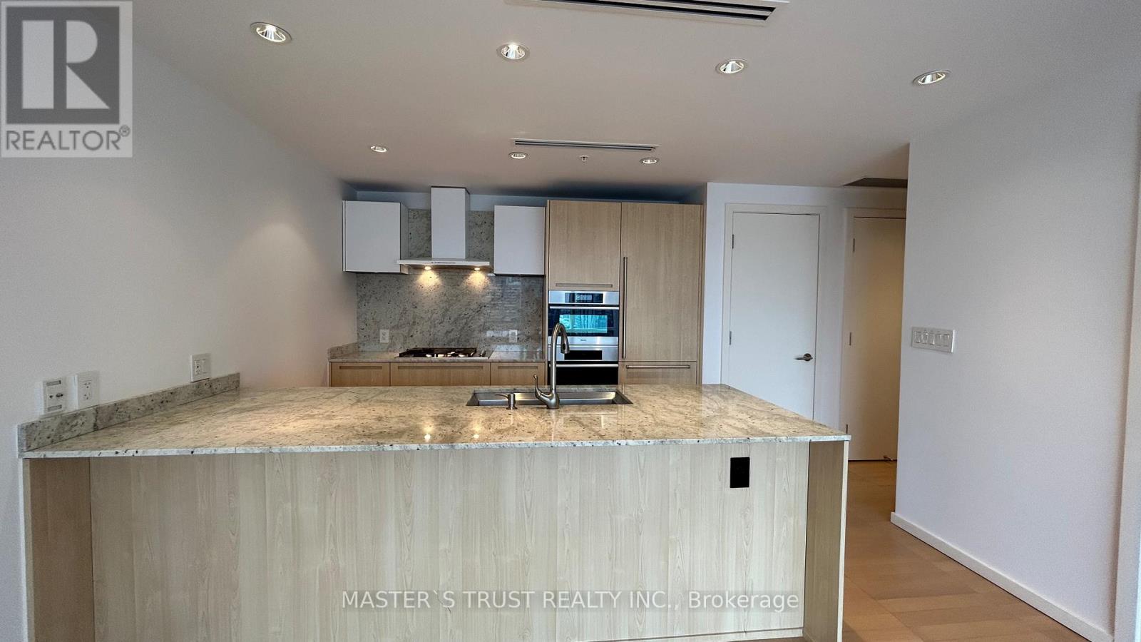 4104 - 180 University Avenue, Toronto, Ontario  M5H 0A2 - Photo 3 - C12649954