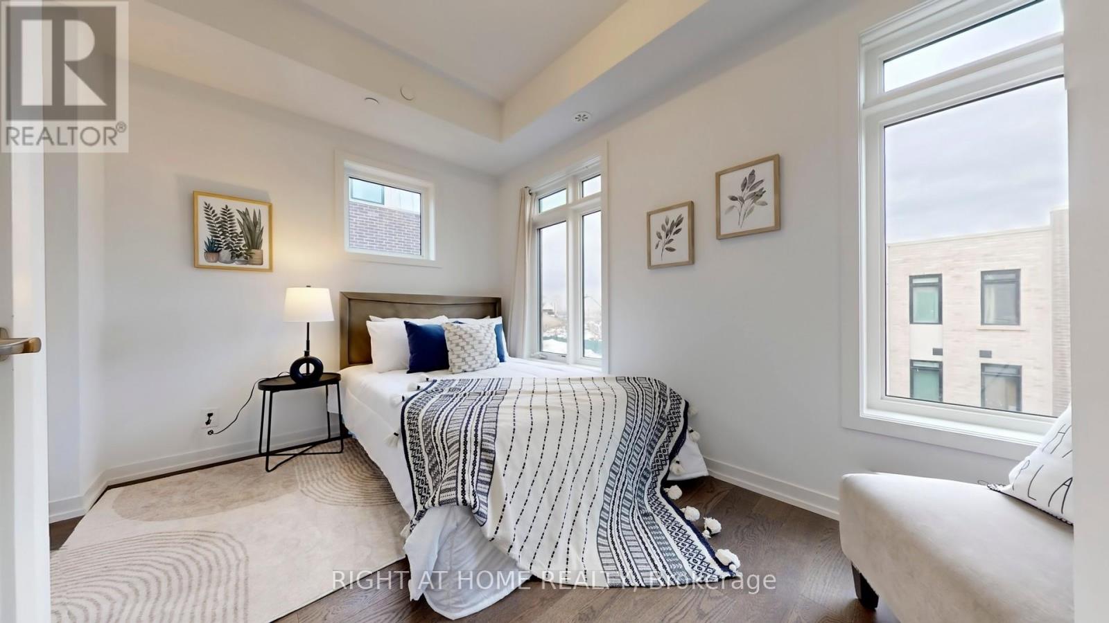 32 Spruce Pines Crescent, Toronto, Ontario  M4A 2X2 - Photo 14 - C12649958