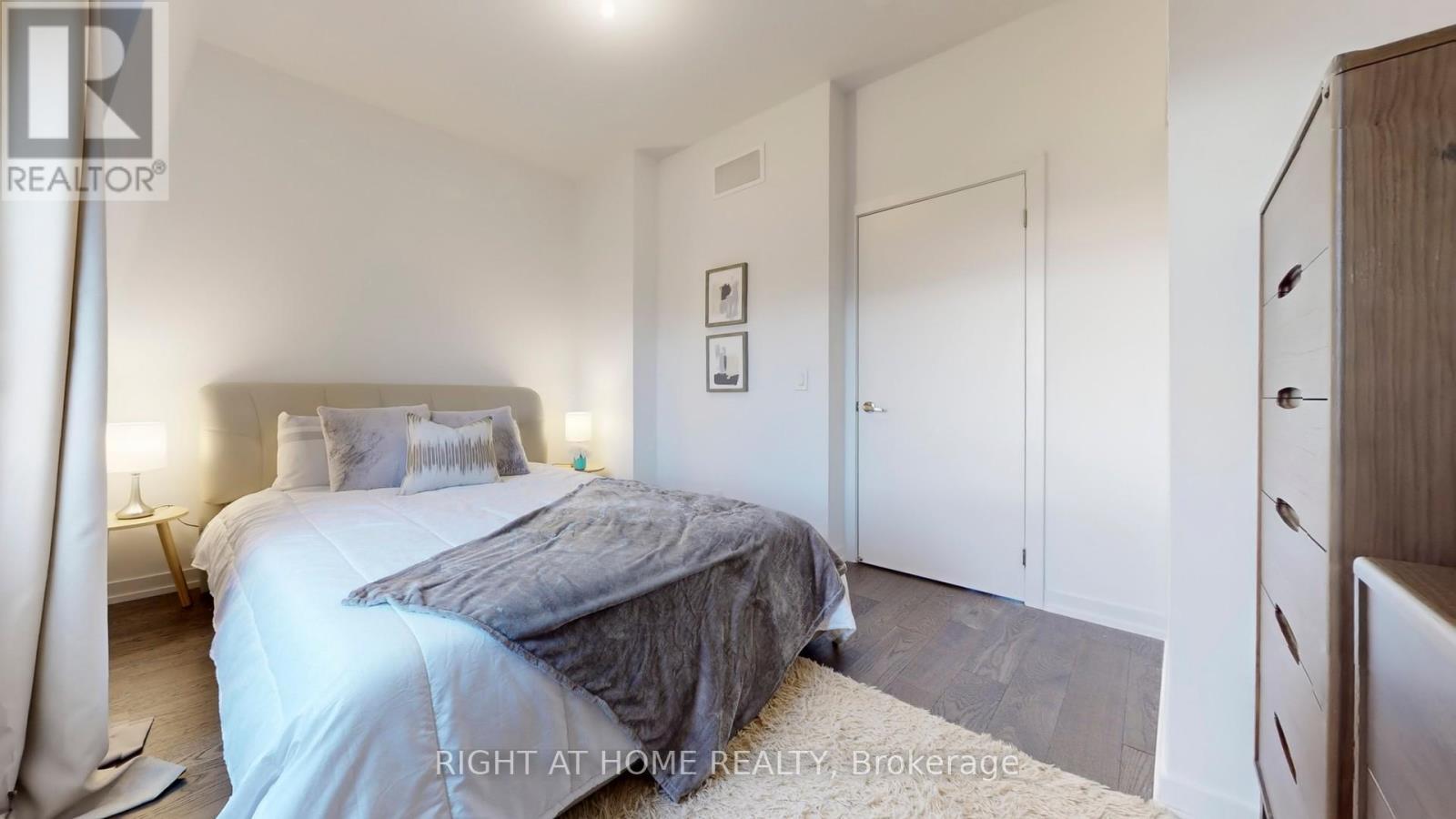 32 Spruce Pines Crescent, Toronto, Ontario  M4A 2X2 - Photo 21 - C12649958