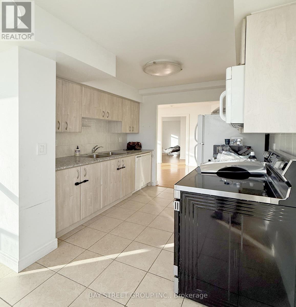 1802 - 31 Bales Avenue, Toronto, Ontario  M2N 7L6 - Photo 5 - C12649960