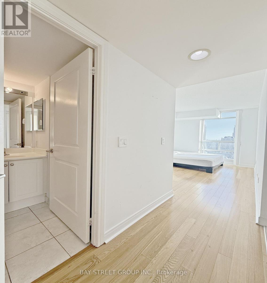 1802 - 31 Bales Avenue, Toronto, Ontario  M2N 7L6 - Photo 8 - C12649960