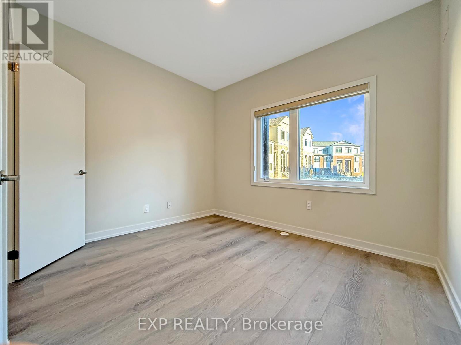 10 Honey Milk Lane, Richmond Hill, Ontario  L4B 0J7 - Photo 8 - N12649968