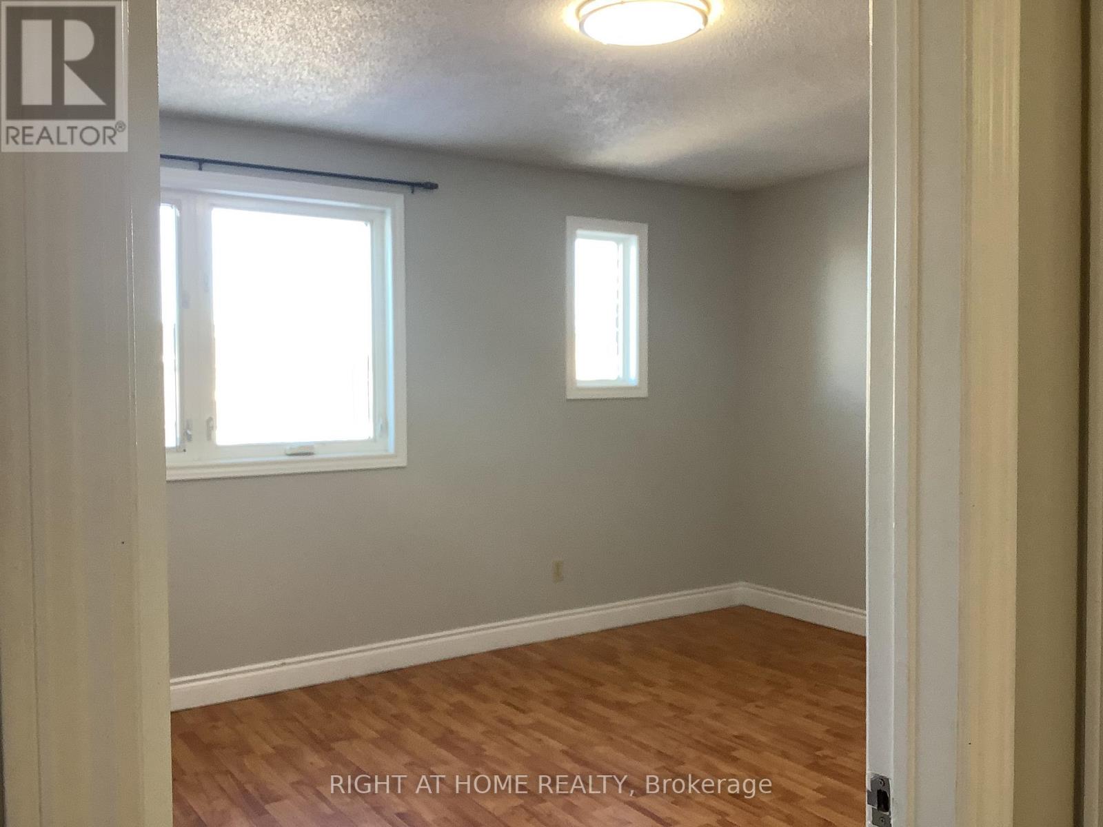 11 Rosenfeld Drive, Barrie, Ontario  L4M 5X3 - Photo 13 - S12649962