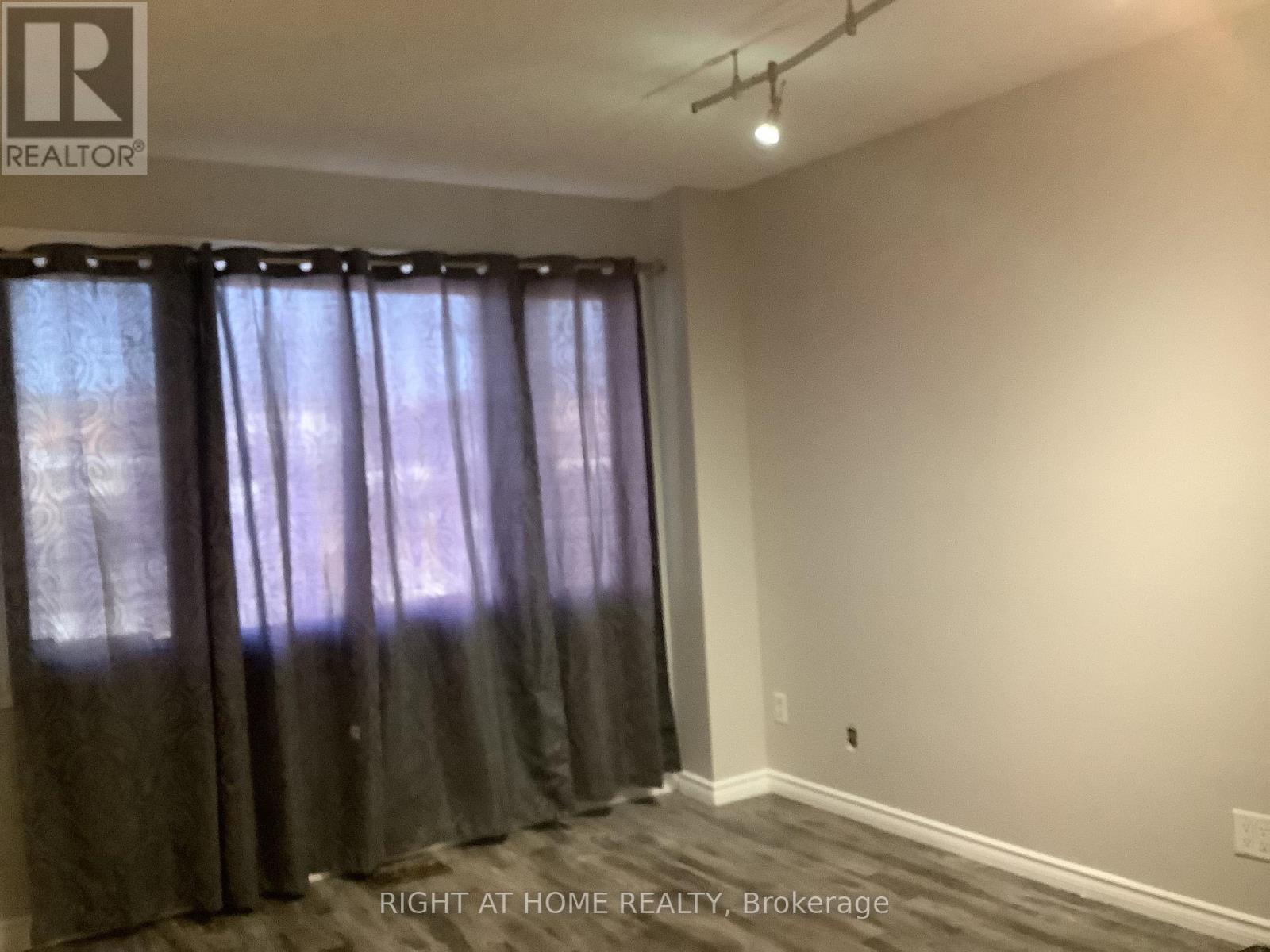 11 Rosenfeld Drive, Barrie, Ontario  L4M 5X3 - Photo 21 - S12649962