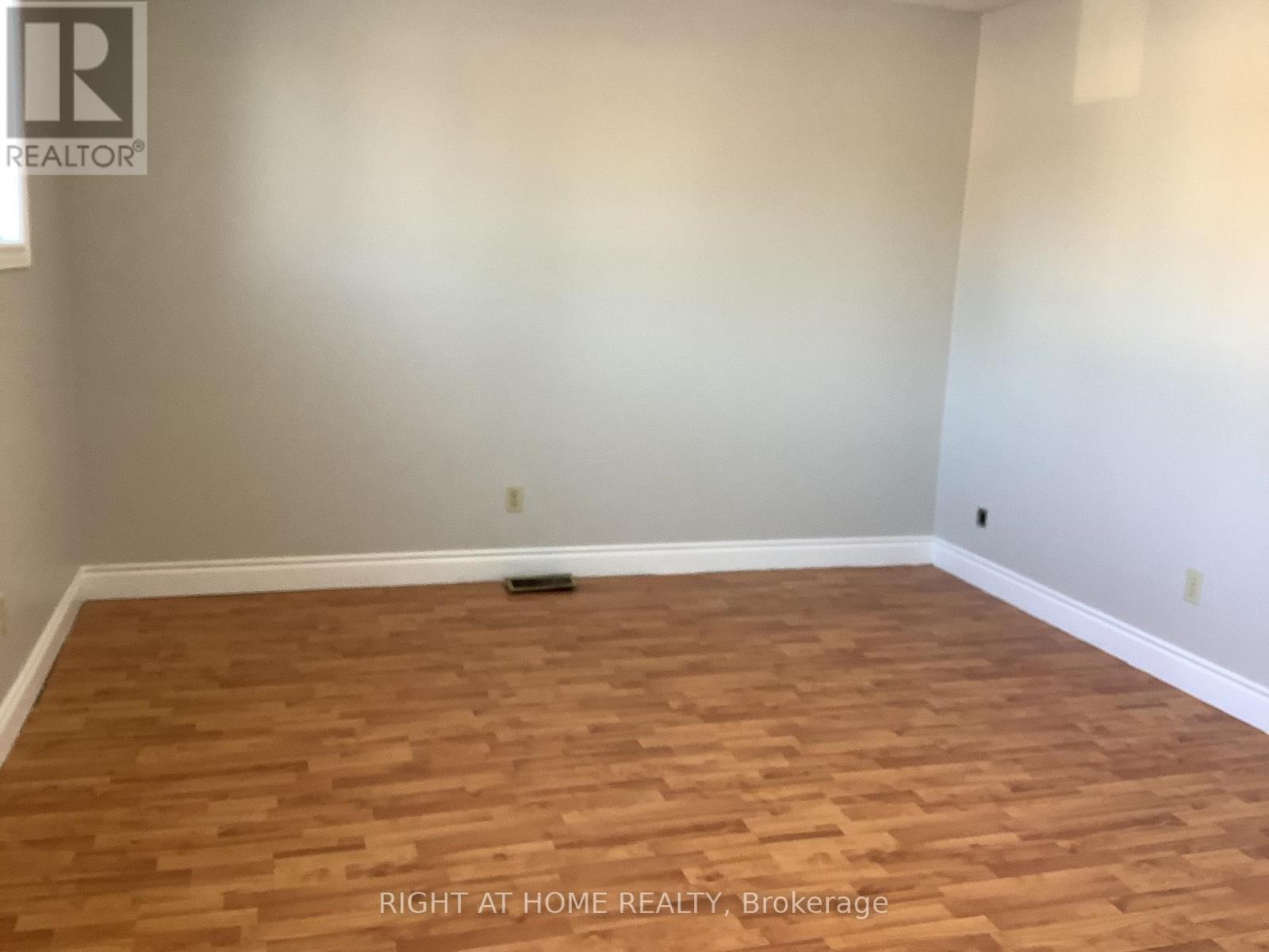 11 Rosenfeld Drive, Barrie, Ontario  L4M 5X3 - Photo 27 - S12649962