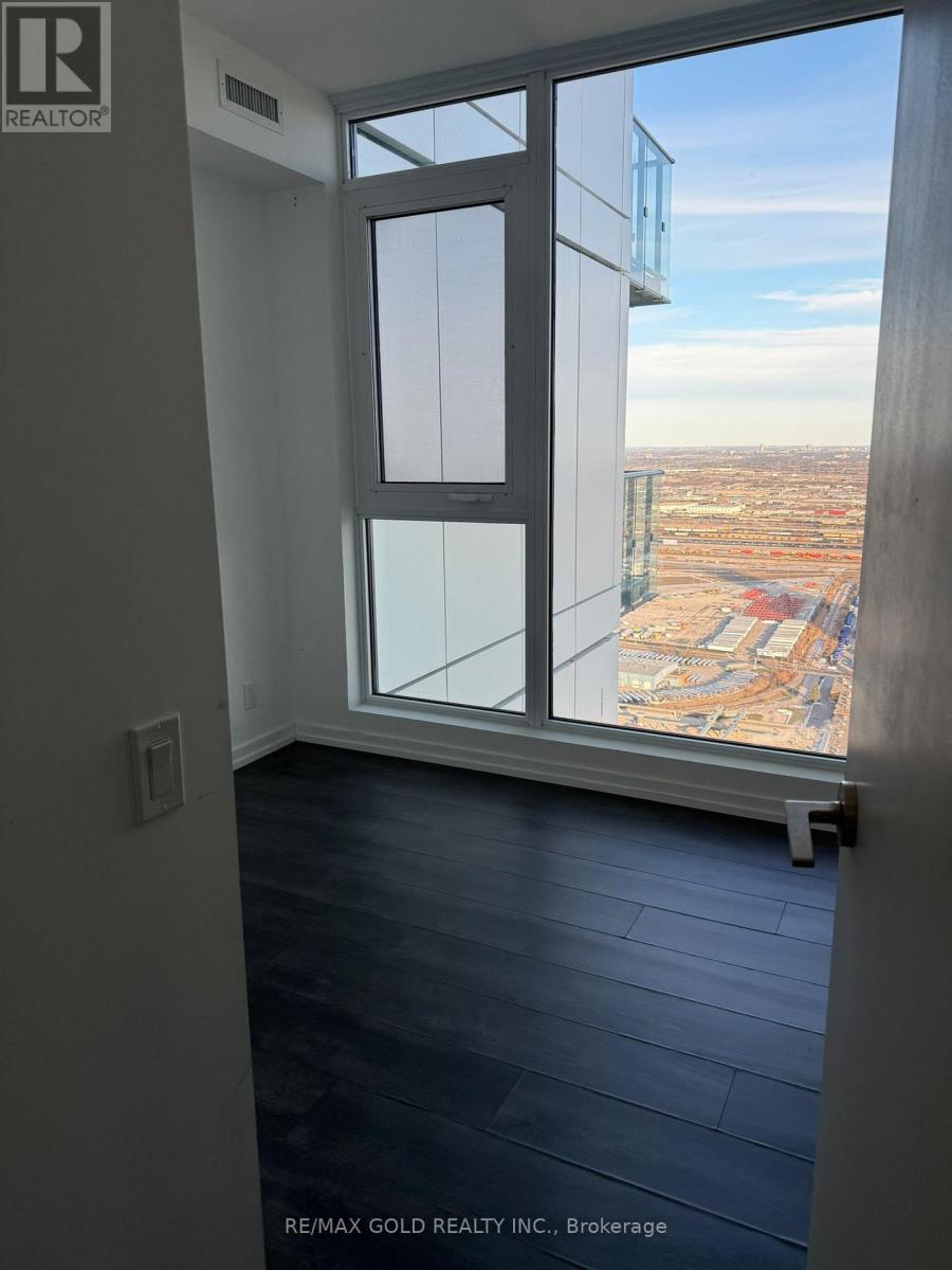 5212 - 7890 JANE STREET, Vaughan, Ontario