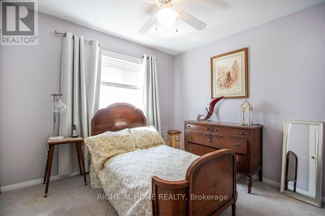 15 Bexley Crescent, Whitby, Ontario  L1M 2C7 - Photo 11 - E12477566