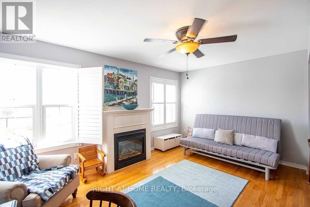 15 Bexley Crescent, Whitby, Ontario  L1M 2C7 - Photo 6 - E12477566