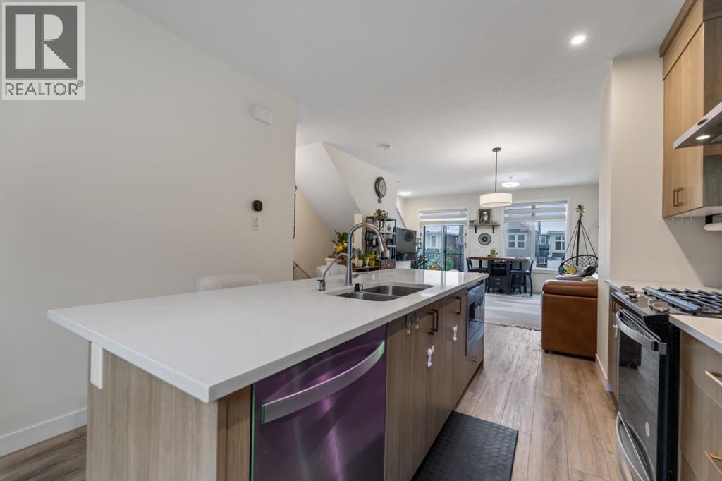 366 Seton Villas Se, Calgary, Alberta  T3M 3T8 - Photo 9 - A2275132