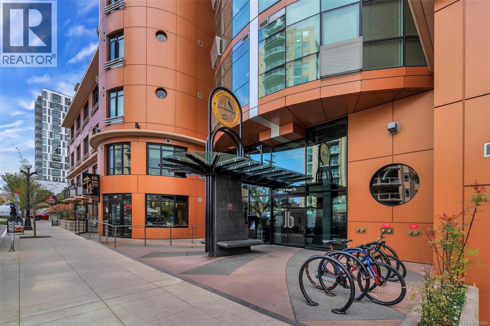 908 1029 View St, Victoria, British Columbia  V8V 0C9 - Photo 2 - 1022086