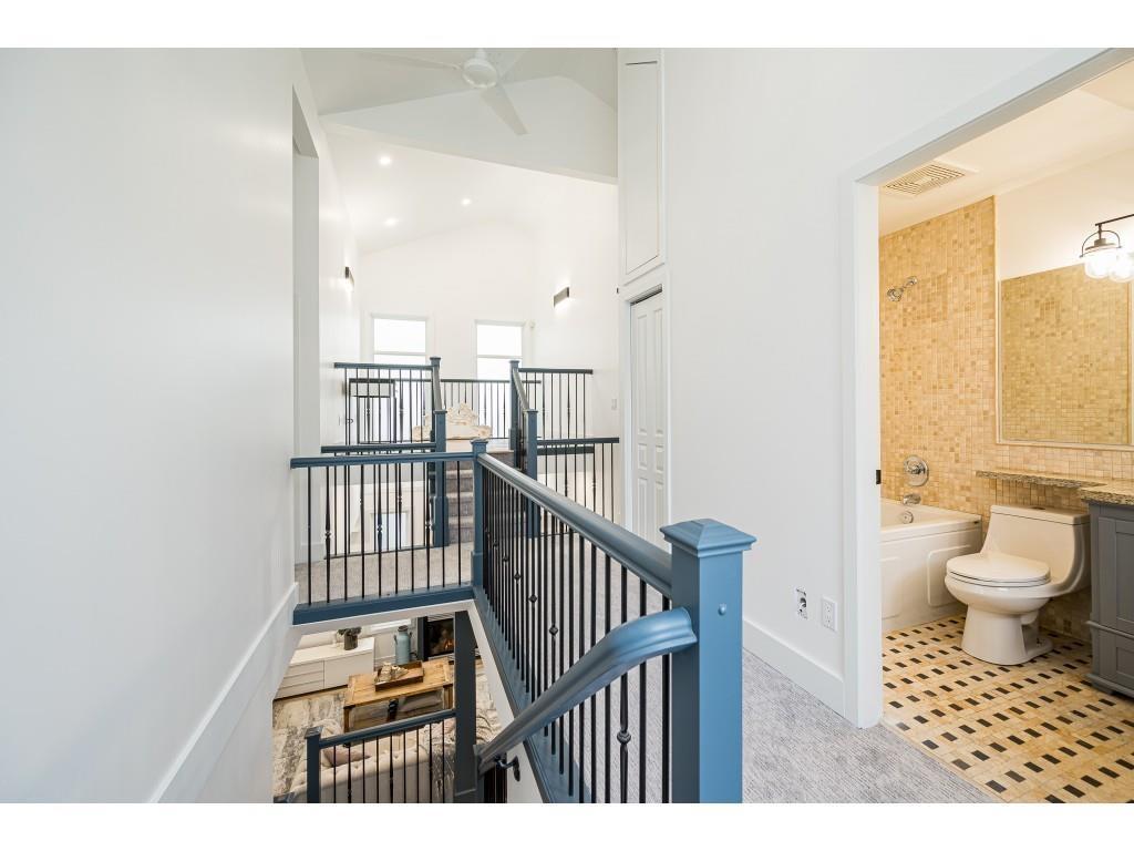 14057 66 Avenue, Surrey, British Columbia  V3W 2B2 - Photo 5 - R3074822