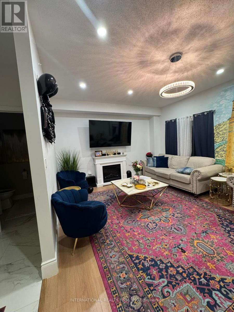 12 Waterstone Way, Whitby, Ontario  L1N 0M3 - Photo 2 - E12649976