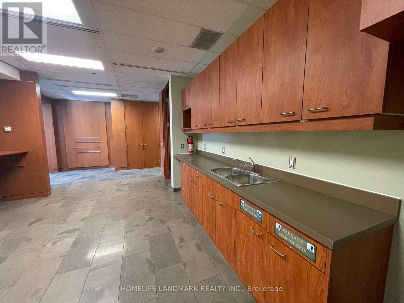 901 - 3601 Highway 7 St. East Street, Markham, Ontario  L3R 0M3 - Photo 15 - N12649980