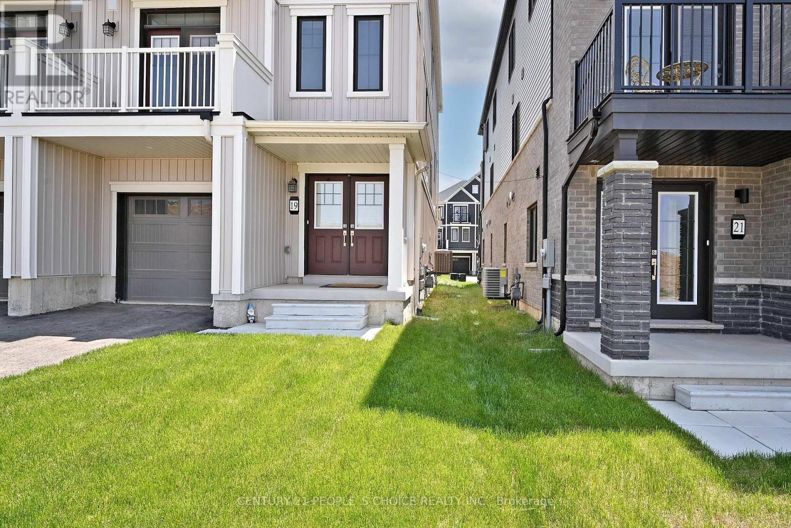 19 Central Market Drive, Haldimand, Ontario  N3W 0J3 - Photo 2 - X12644494