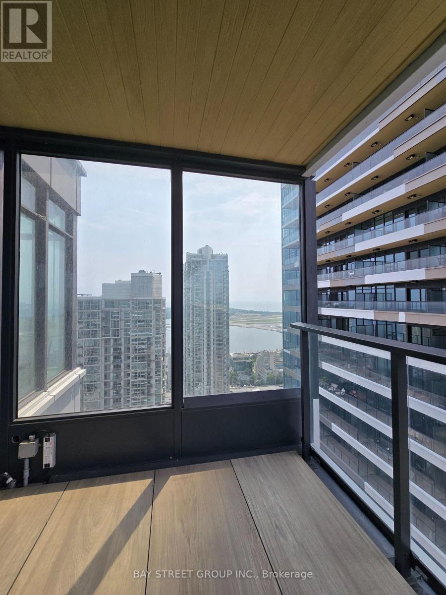 4210 - 1 Concord Cityplace Way, Toronto, Ontario  M5V 0X3 - Photo 17 - C12649982