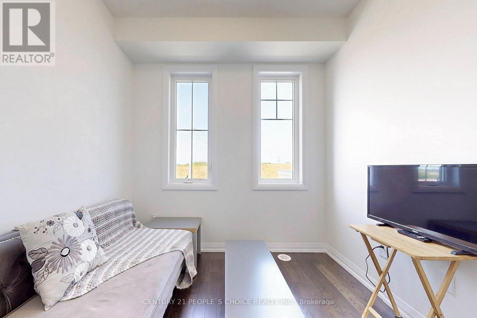 19 Central Market Drive, Haldimand, Ontario  N3W 0J3 - Photo 17 - X12644494