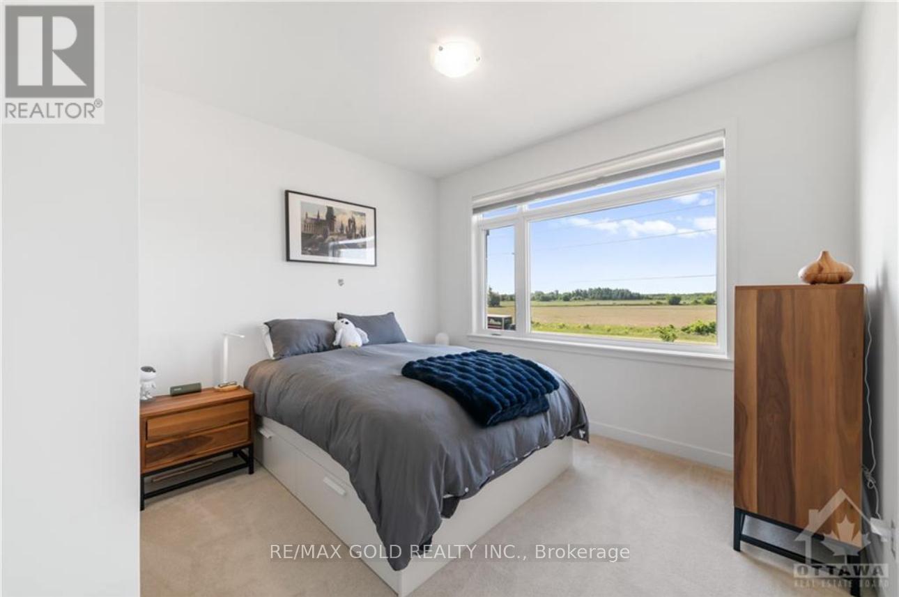 344 Monticello Avenue, Ottawa, Ontario  K2S 2S5 - Photo 13 - X12649986