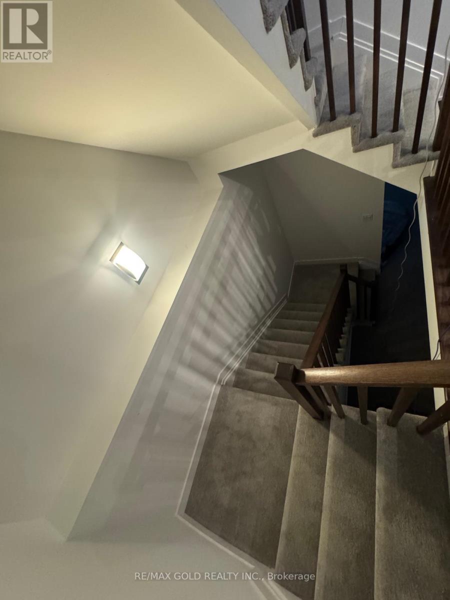 344 Monticello Avenue, Ottawa, Ontario  K2S 2S5 - Photo 8 - X12649986