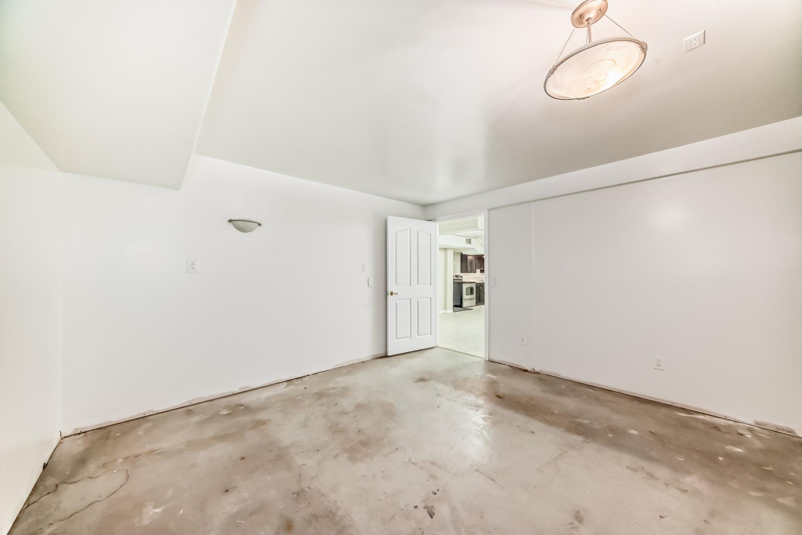 10969  101 Street, Edmonton, Alberta  T5H 2S9 - Photo 35 - 43862273