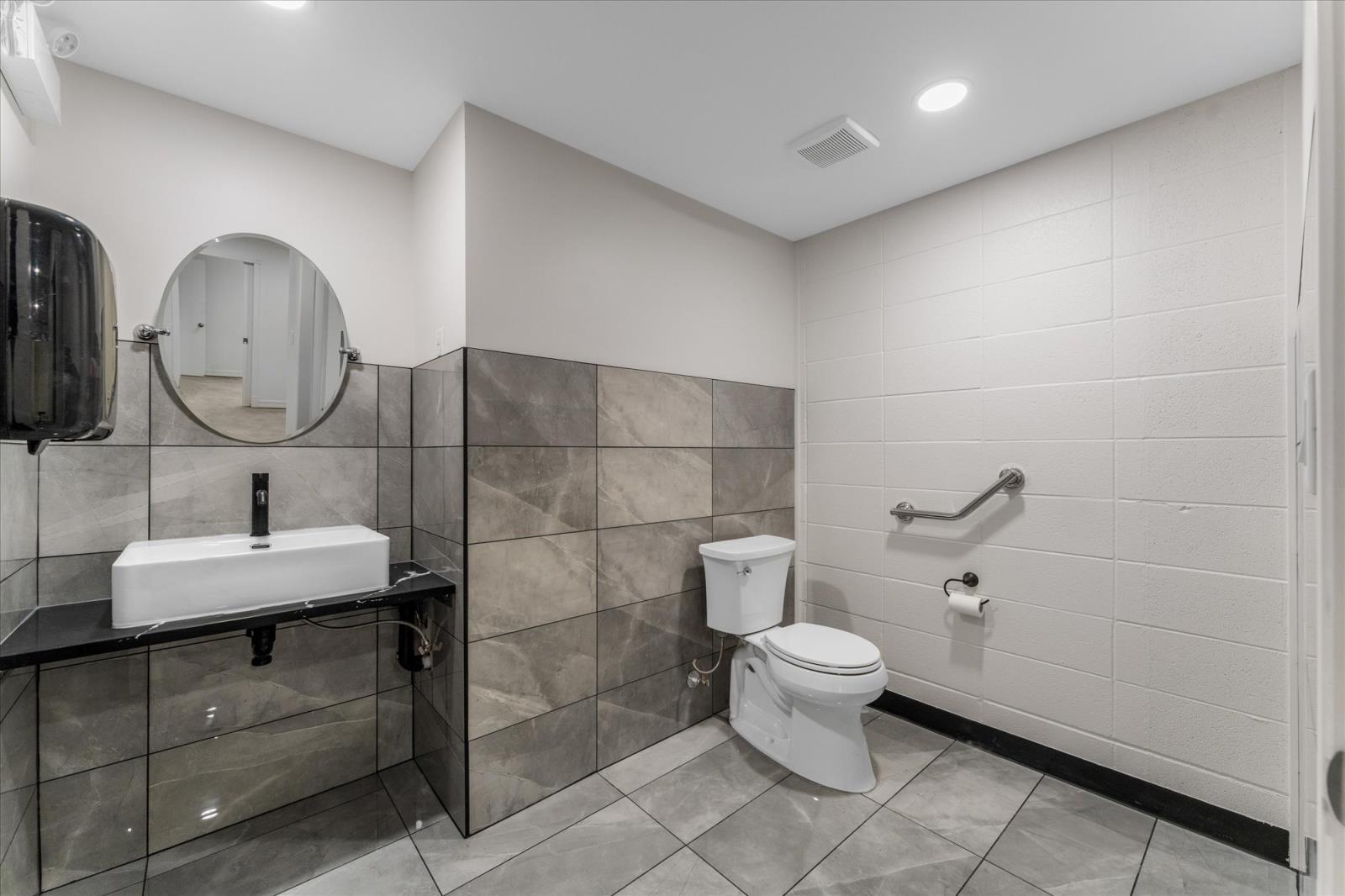 10041  81 Ave Nw, Edmonton, Alberta  T6E 1W7 - Photo 16 - 43855963