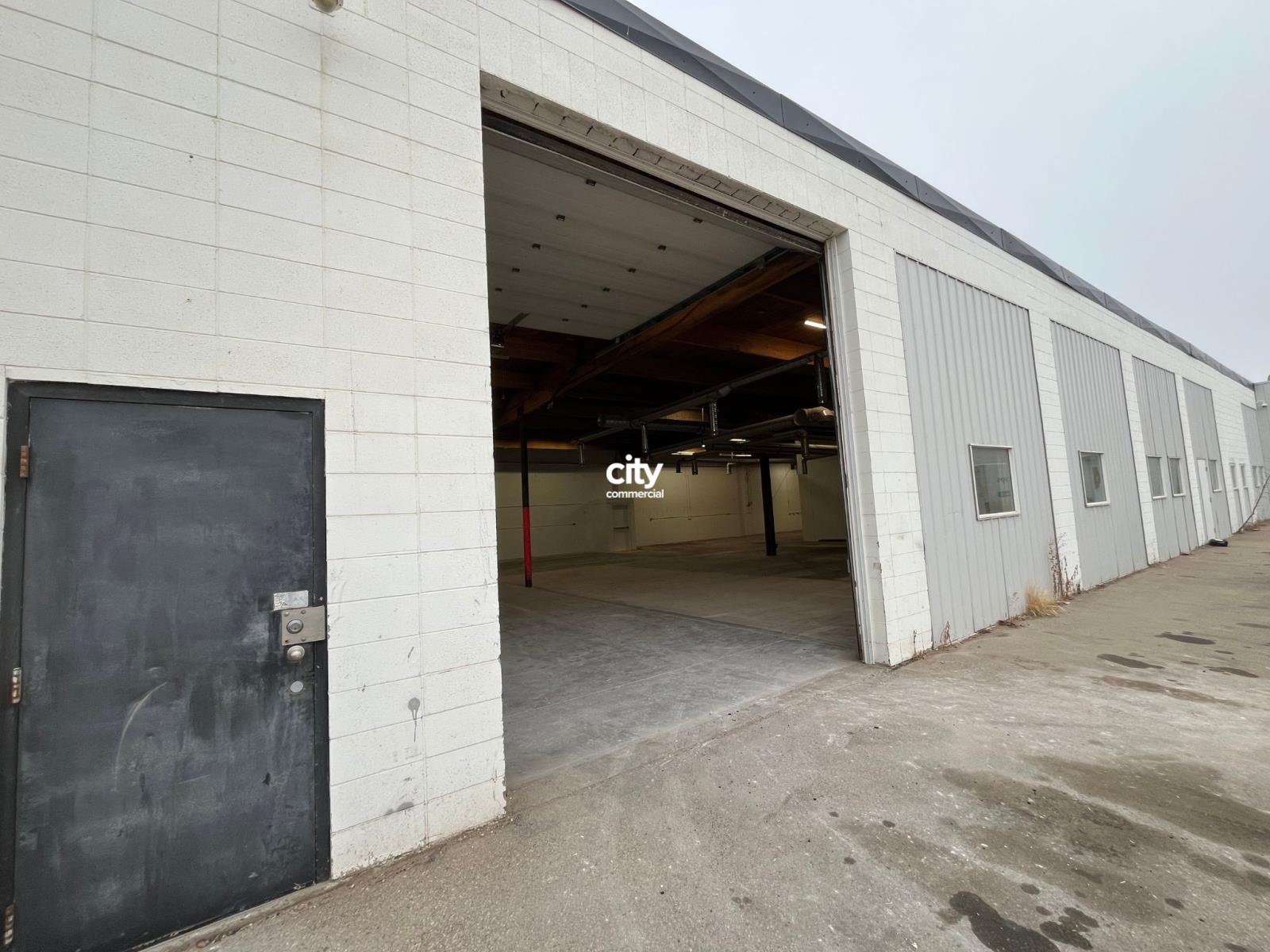 7620  Yellowhead Trail Nw, Edmonton, Alberta  T5B 1G3 - Photo 4 - 43933957