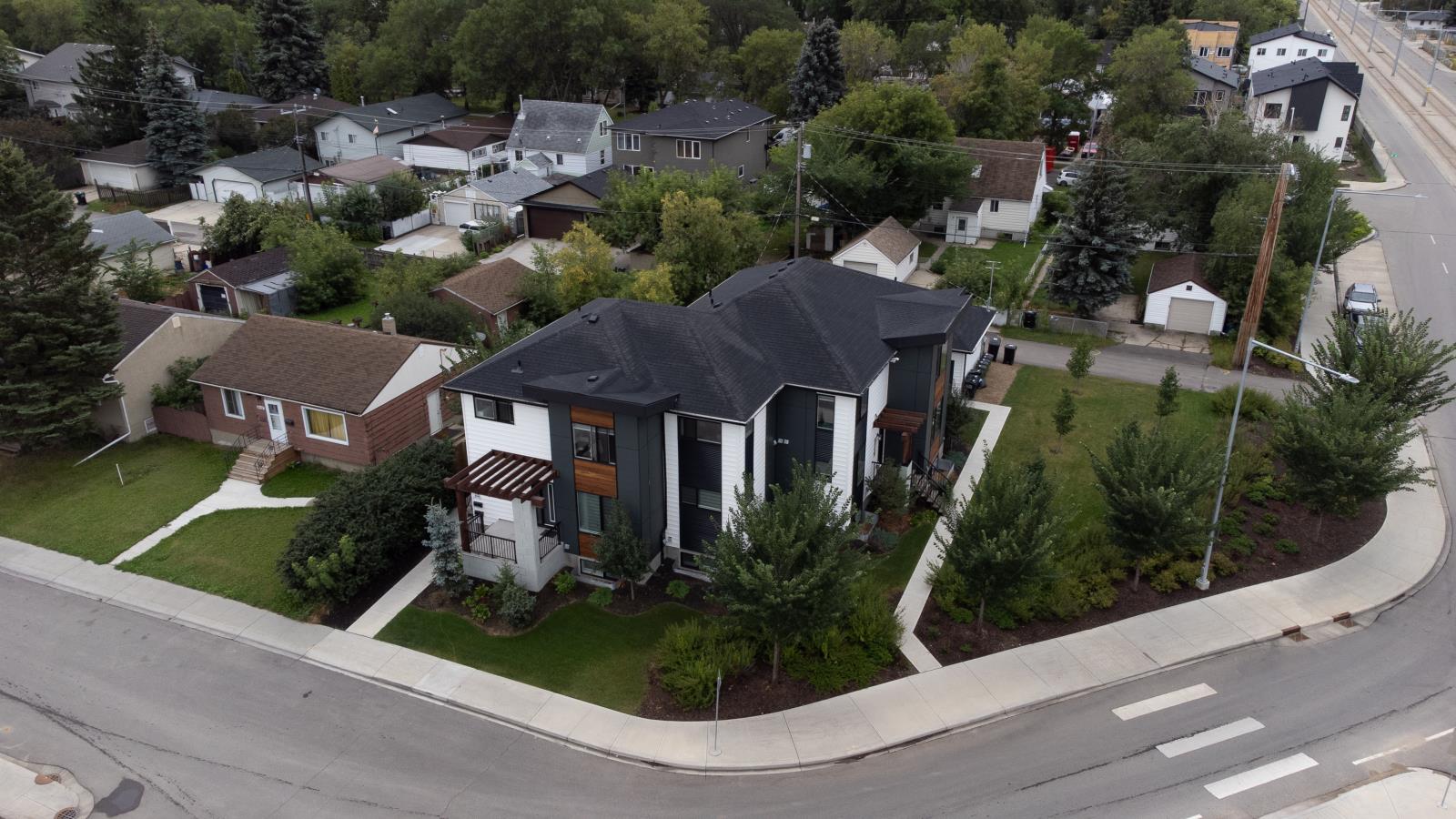 8145  82 Avenue, Edmonton, Alberta  T6C 0Y3 - Photo 7 - 44028319