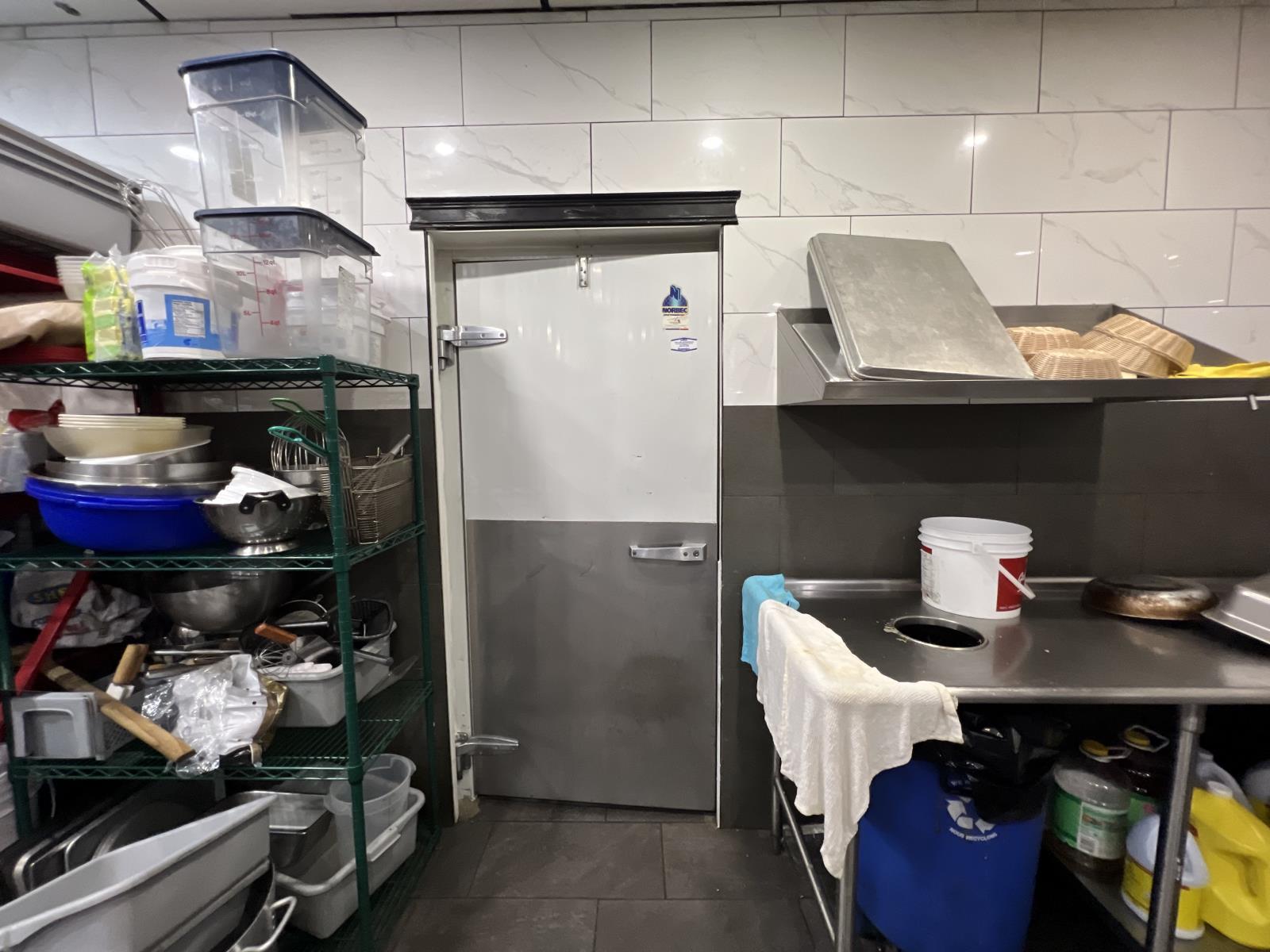 326  Saddleback Rd Nw, Edmonton, Alberta  T6J 4R7 - Photo 31 - 44023036