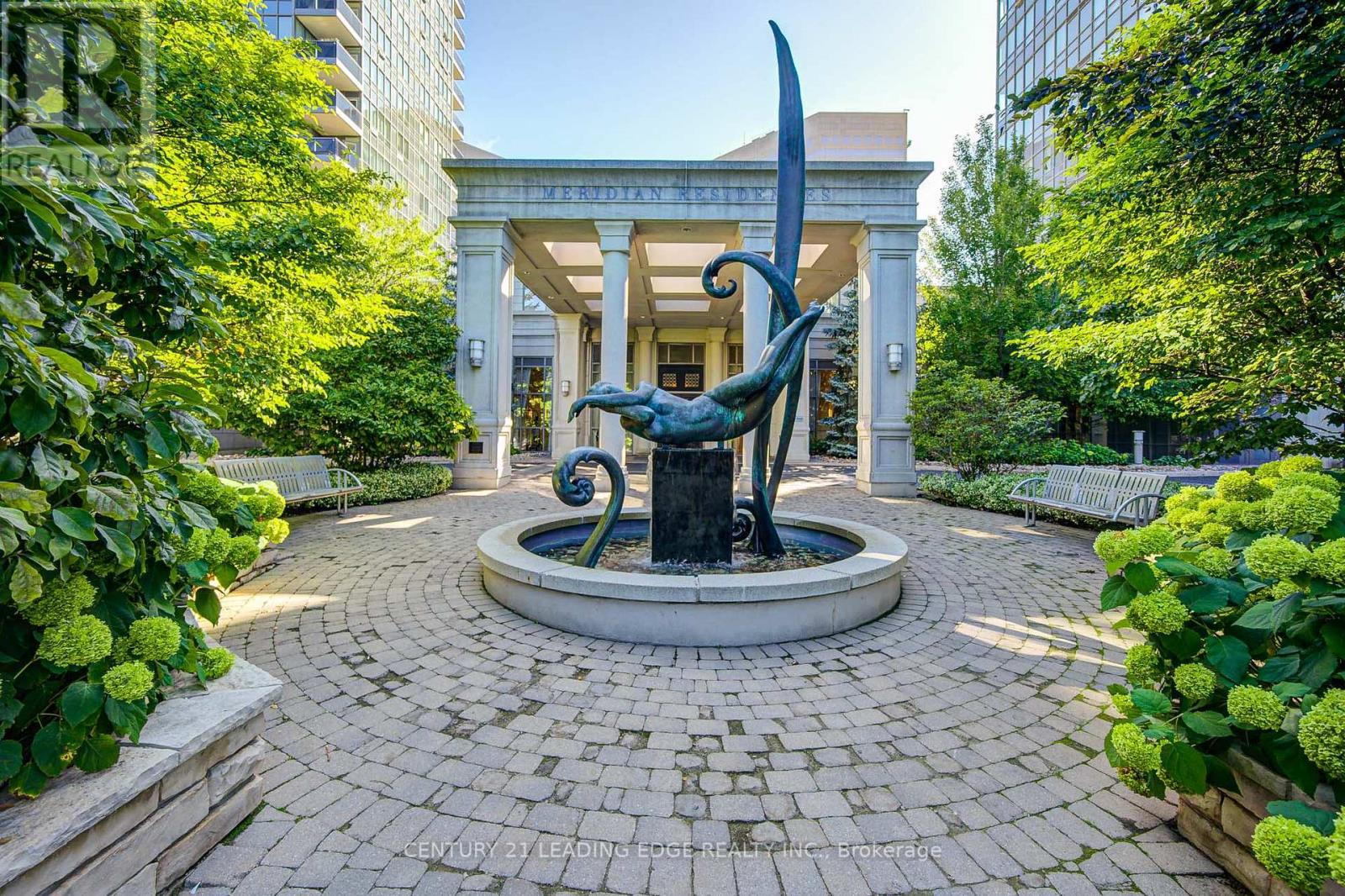 1011 - 15 Greenview Avenue, Toronto, Ontario  M2M 4M7 - Photo 3 - C12649480