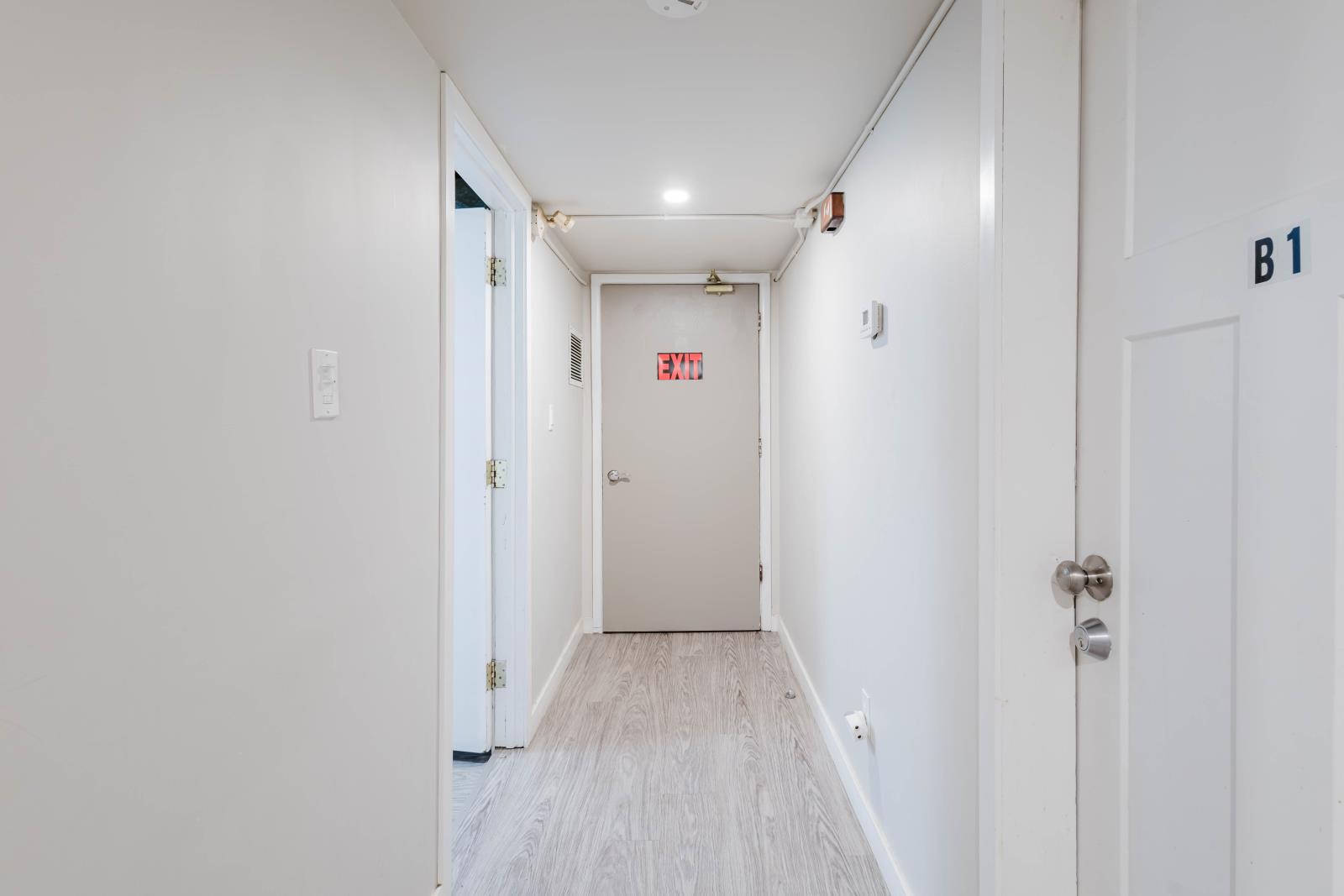 8504  98 Street, Edmonton, Alberta  T6E 3M3 - Photo 27 - 44046325