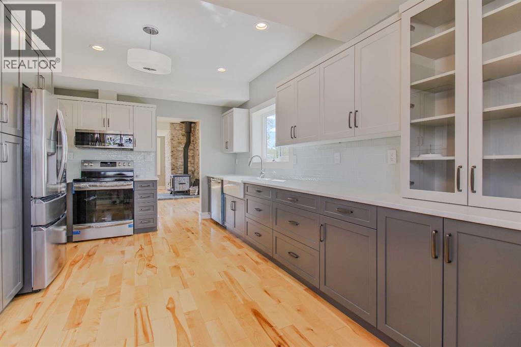 96s 100w, Raymond, Alberta  T0K 2S0 - Photo 5 - A2223523