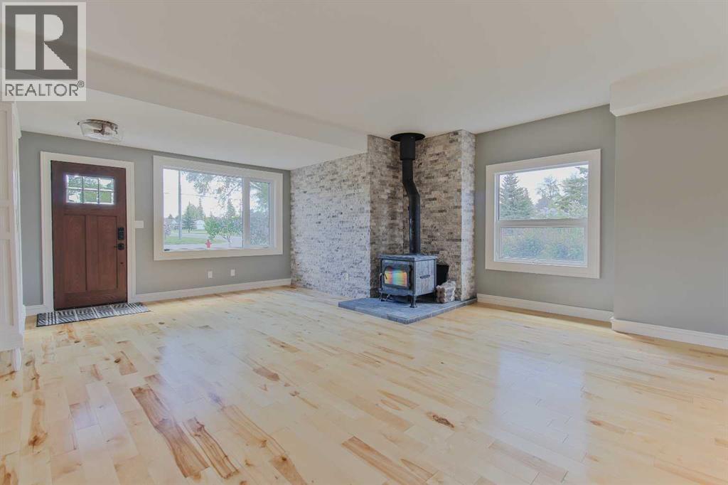 96s 100w, Raymond, Alberta  T0K 2S0 - Photo 3 - A2223523