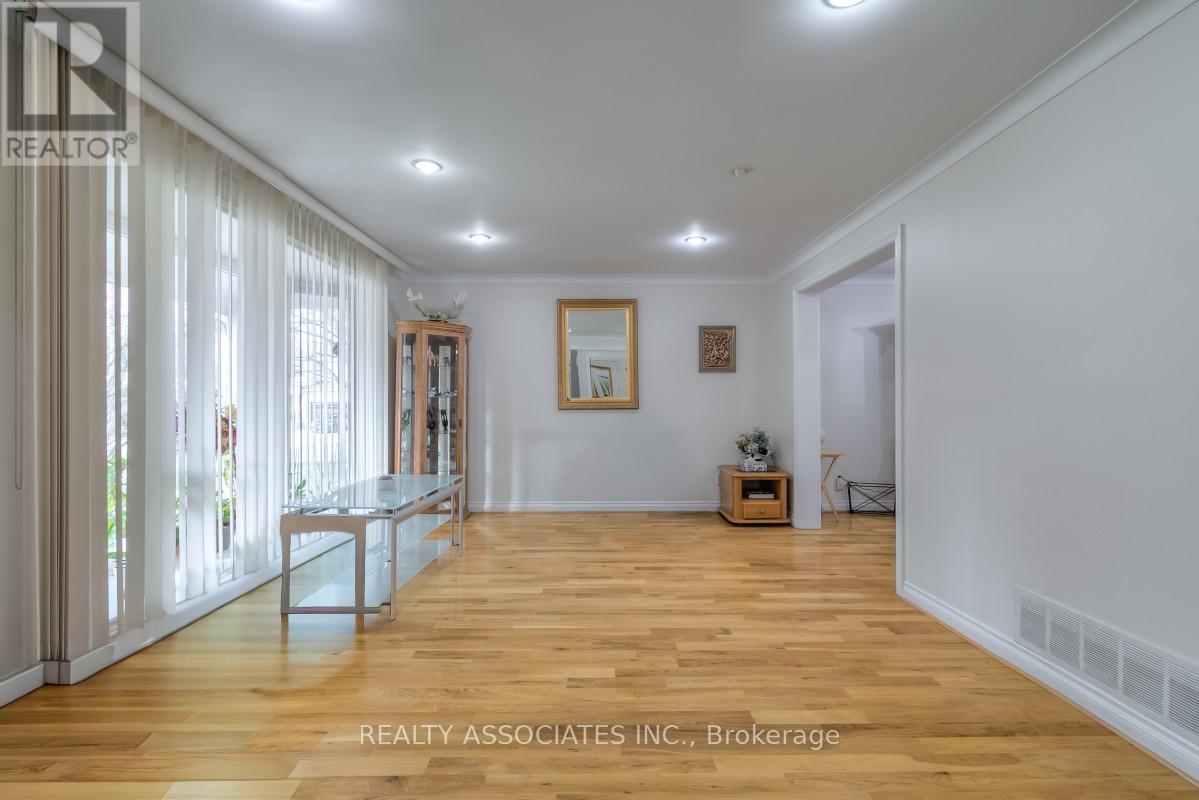 161 Highland Park Boulevard, Markham, Ontario  L3T 1B8 - Photo 4 - N12650002