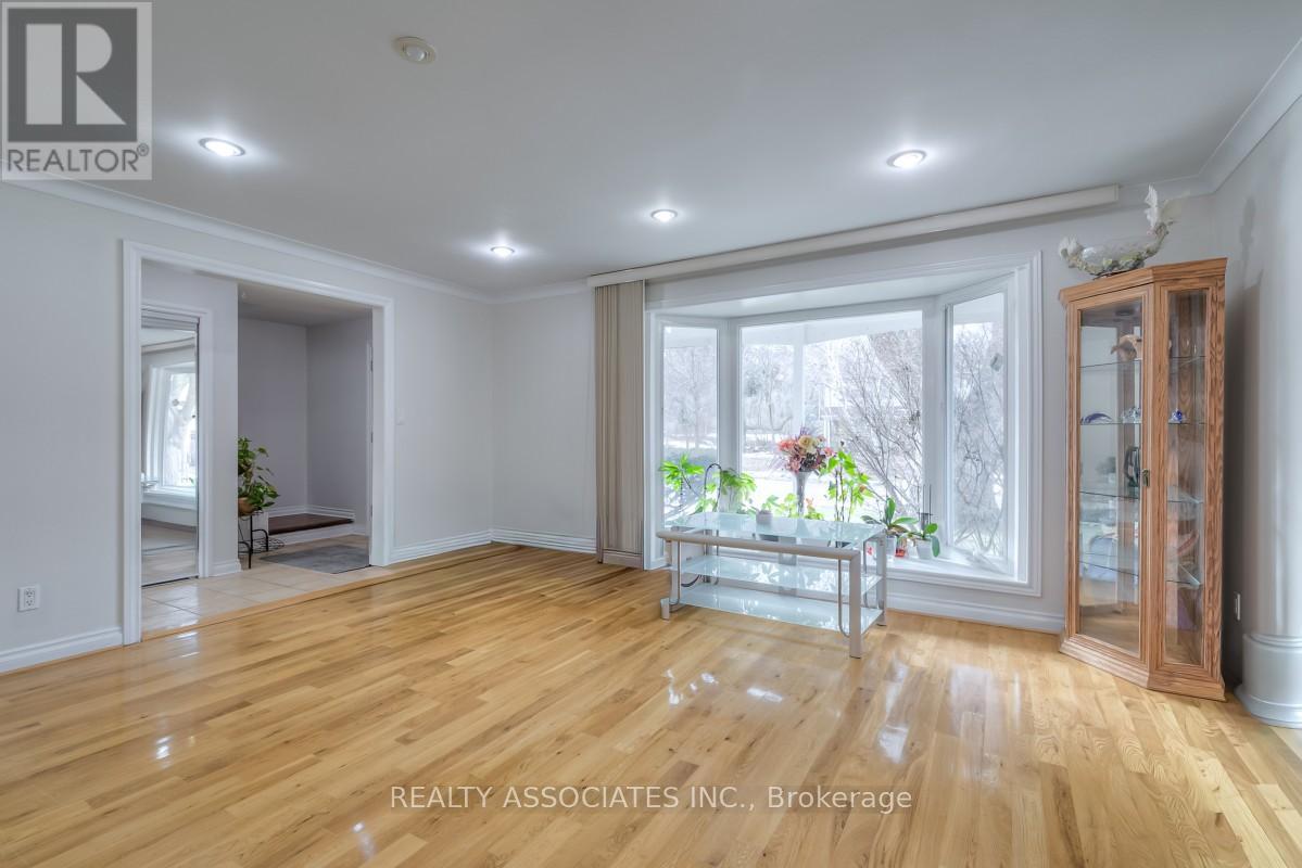 161 Highland Park Boulevard, Markham, Ontario  L3T 1B8 - Photo 5 - N12650002