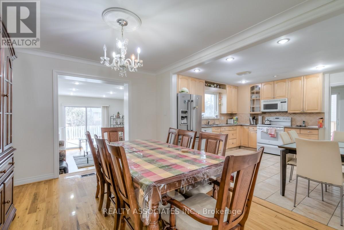 161 Highland Park Boulevard, Markham, Ontario  L3T 1B8 - Photo 6 - N12650002