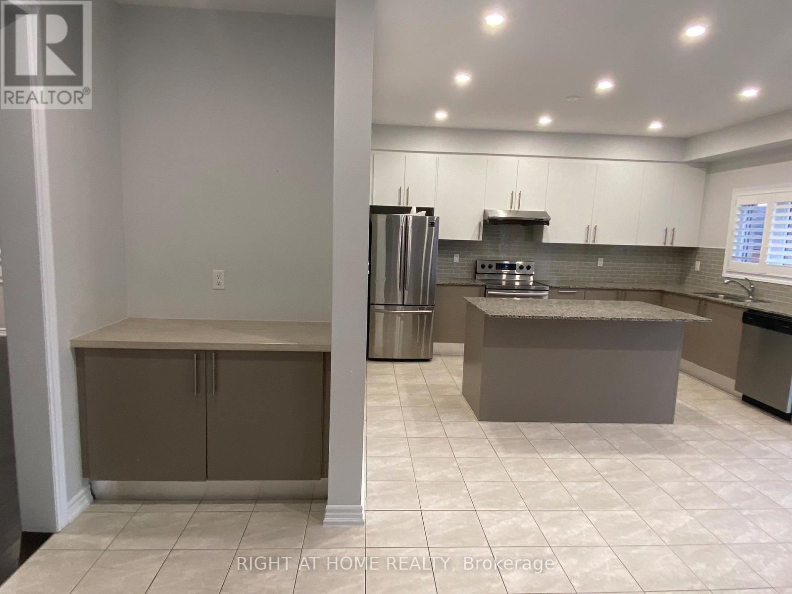 226 Lyle Drive, Clarington, Ontario  L1C 4M6 - Photo 12 - E12650006