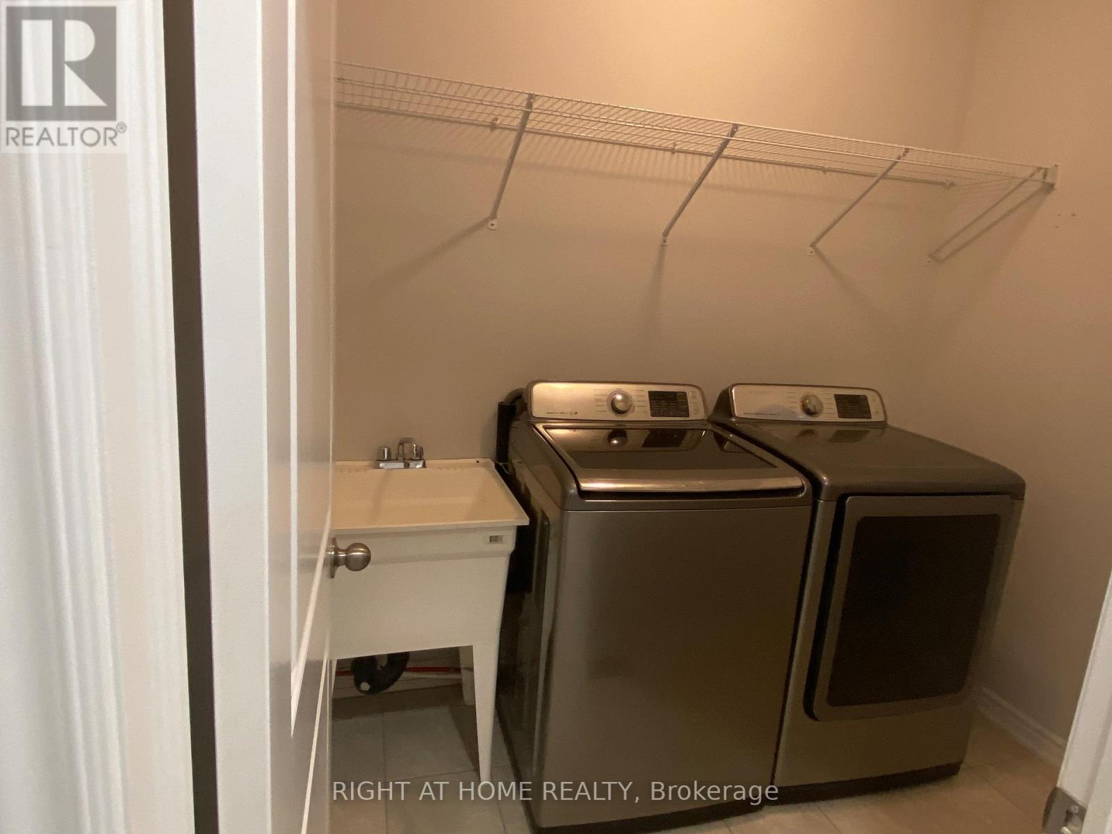 226 Lyle Drive, Clarington, Ontario  L1C 4M6 - Photo 14 - E12650006