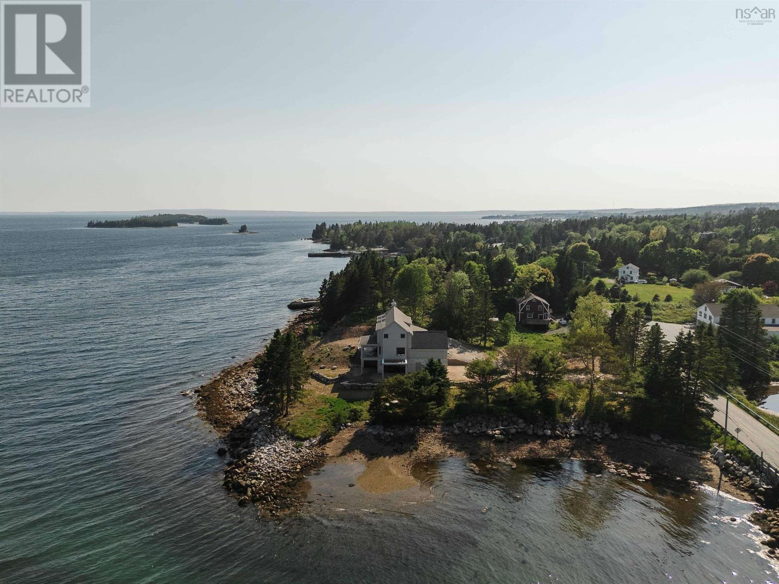 7026 St Margarets Bay Road, Boutiliers Point, Nova Scotia  B3Z 1W1 - Photo 4 - 202515935