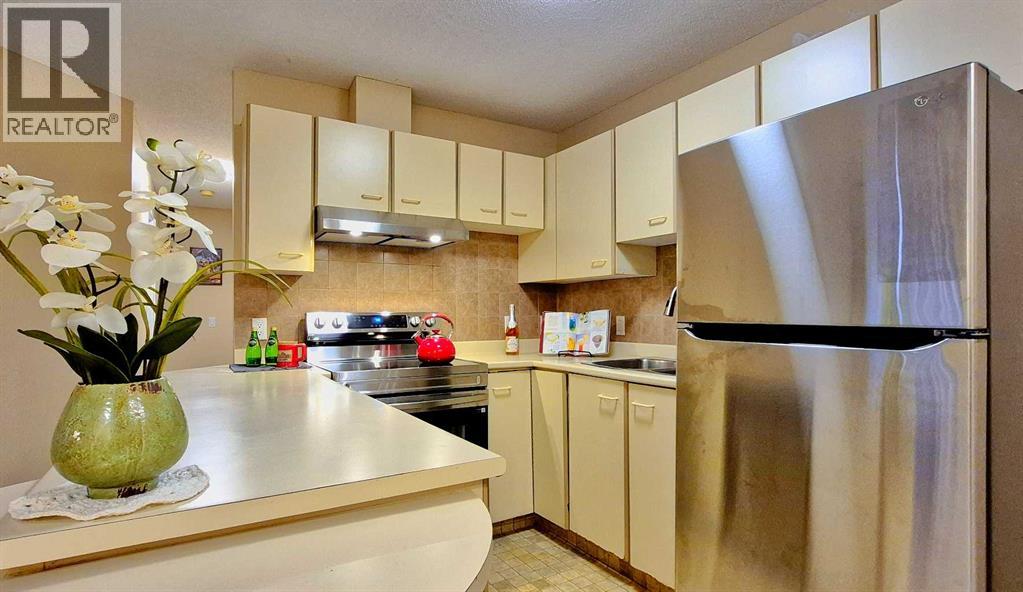 22, 2722 Edenwold Heights Nw, Calgary, Alberta  T3A 3Y5 - Photo 1 - A2247296