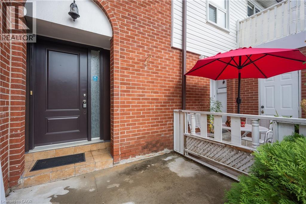 3430 Brandon Gate Drive Unit# 31, Mississauga, Ontario  L4T 3T4 - Photo 3 - 40773712