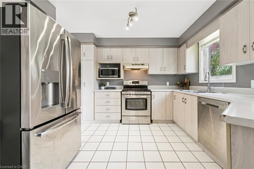 2210 Heidi Avenue, Burlington, Ontario  L7M 3W5 - Photo 16 - 40785204