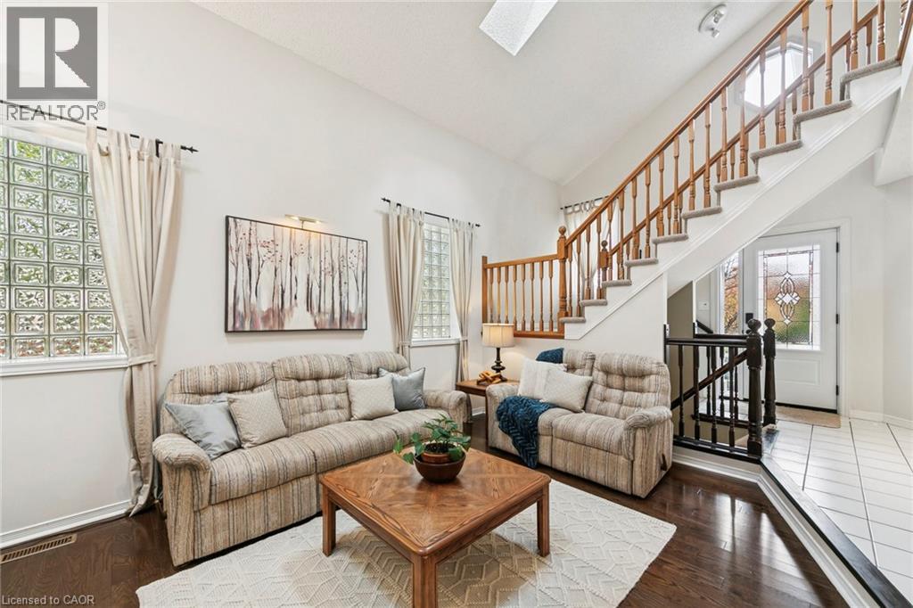 2210 Heidi Avenue, Burlington, Ontario  L7M 3W5 - Photo 8 - 40785204