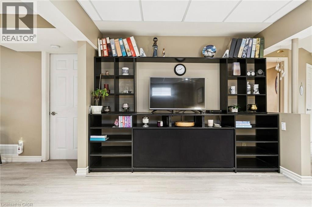 2210 Heidi Avenue, Burlington, Ontario  L7M 3W5 - Photo 39 - 40785204