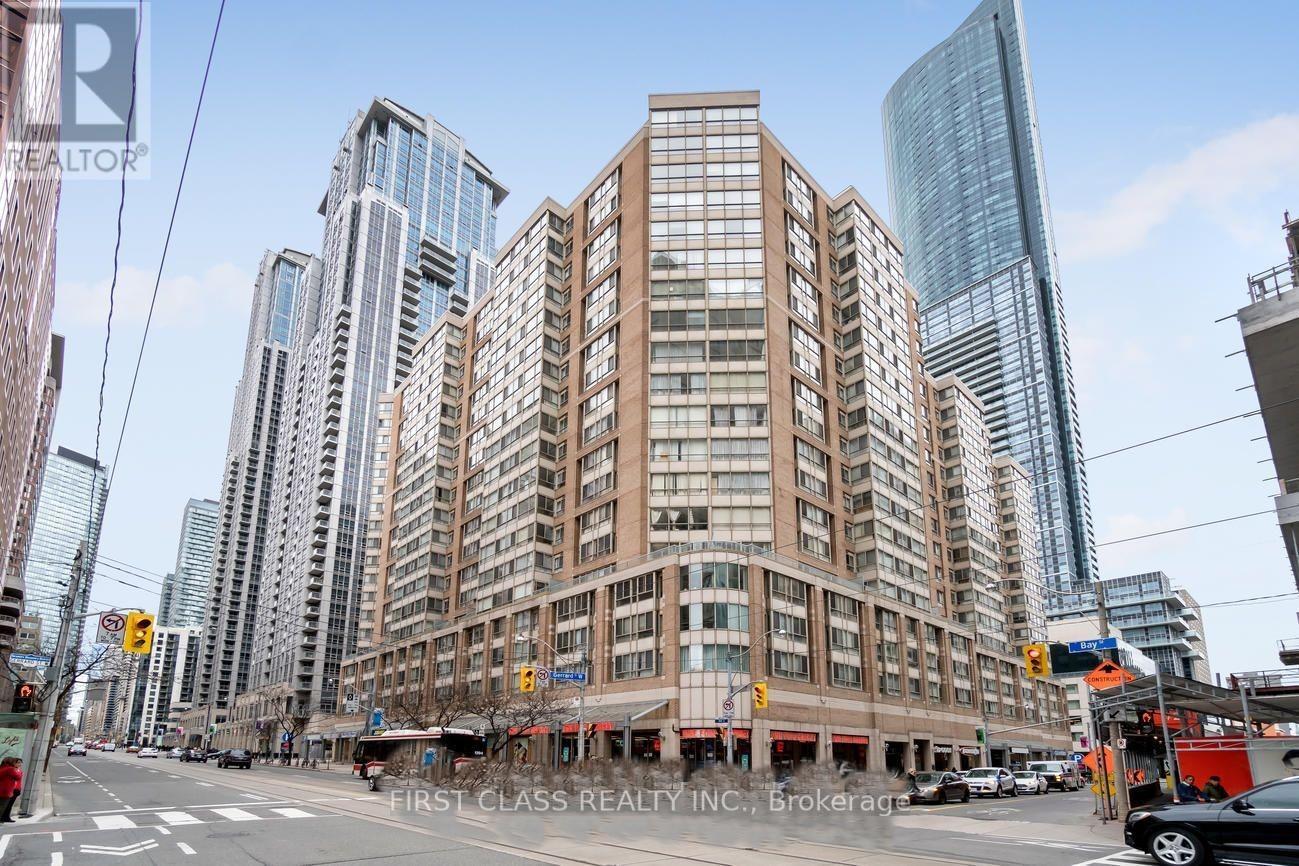 1114 - 711 BAY STREET, Toronto, Ontario