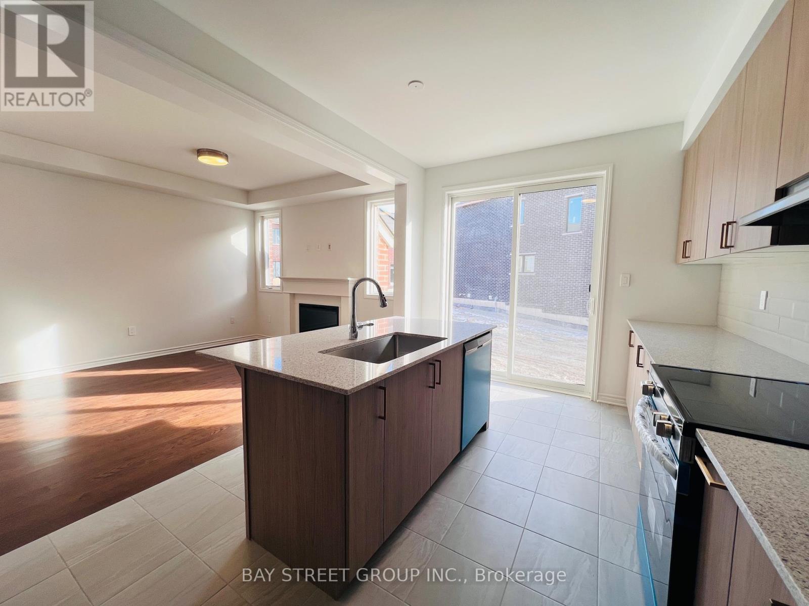 127 Azure Drive, Markham, Ontario  L6C 3S8 - Photo 15 - N12645650