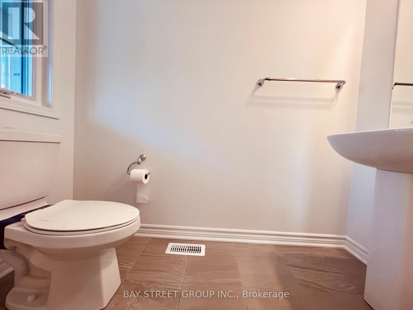 127 Azure Drive, Markham, Ontario  L6C 3S8 - Photo 12 - N12645650